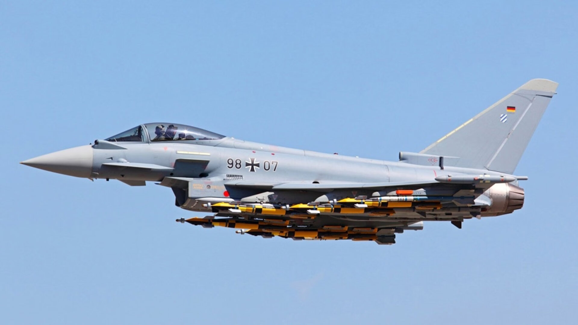 前腰下沉组织串联攻防节奏,前腰组织进攻