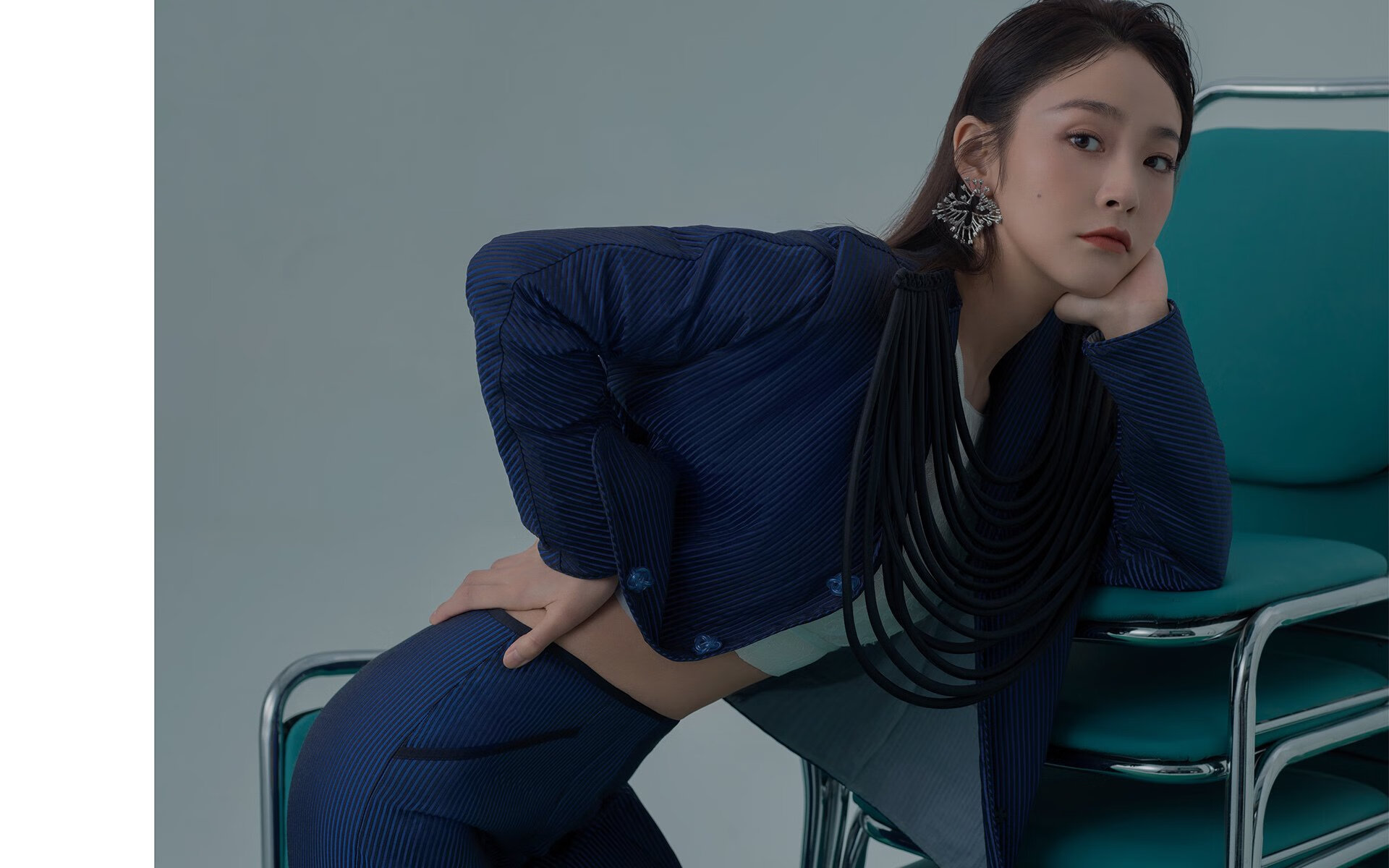 足球战术打法多样化发展，足球比赛战术打法